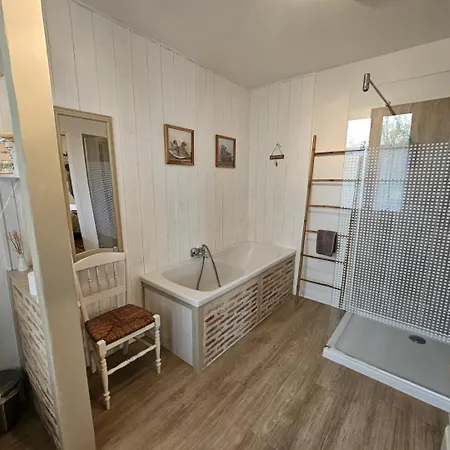 Bed & Breakfast Les De La Loge Montmorillon