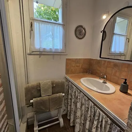 Les De La Loge Bed & Breakfast 3*